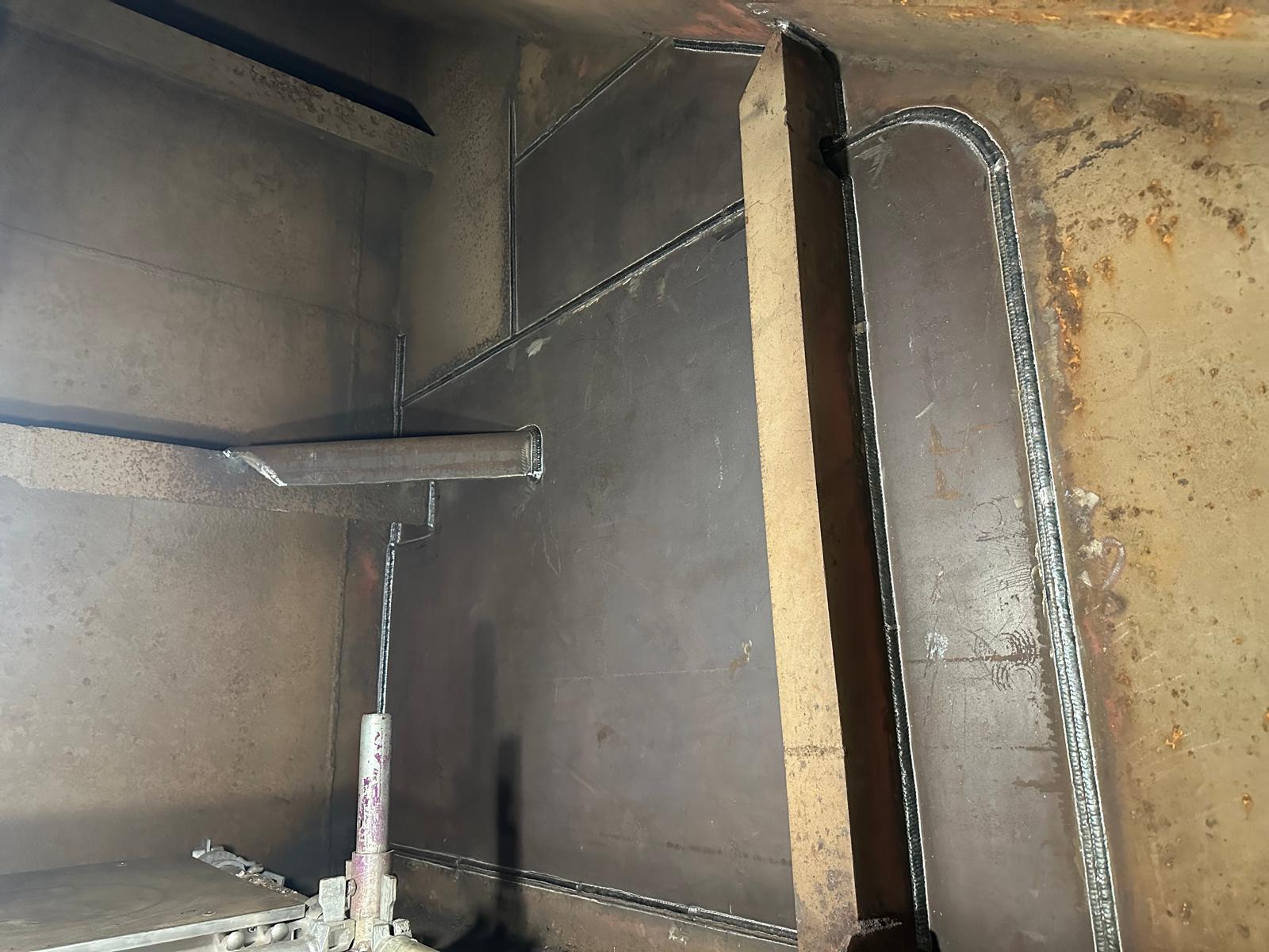 Réparations de murs intérieurs et des inserts de forcement au Houma shipyard, Houma USA