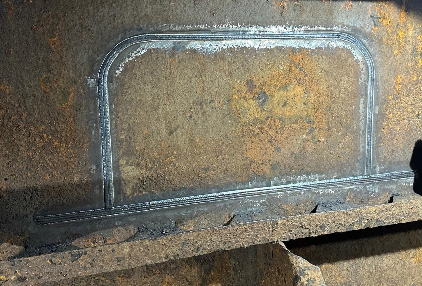 Réparations de murs intérieurs et des inserts de forcement au Houma shipyard, Houma USA