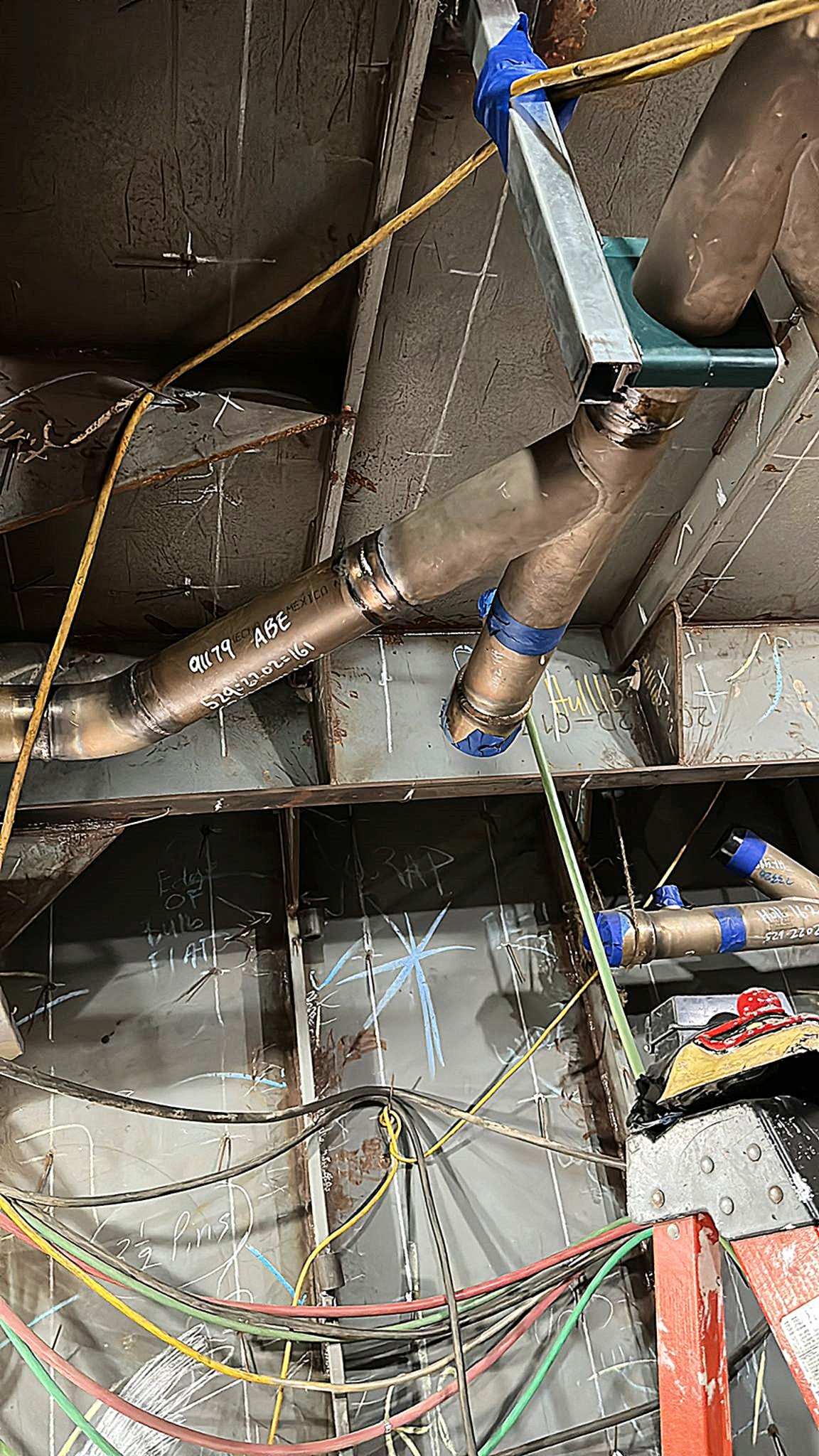 Remplacement d'un système complet de tuyauterie d'eau de mer en CopperNickel 9010 chantier naval Hutchison Ports TNG, Veracruz Port au Mexique