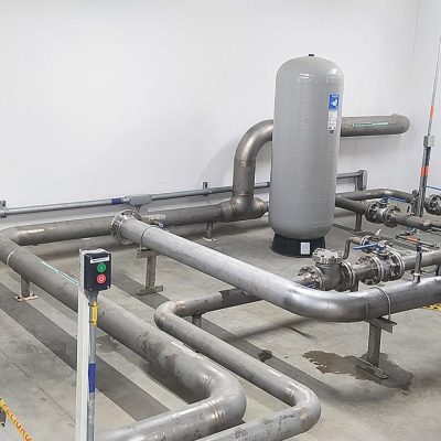 Fabrication et installation de tuyauteries en acier inoxydable 316L pour le connecxions des pompes à eau surchauffée , alignement et mise en service des moteurs, Heineken, Tocancipa ,Colombie